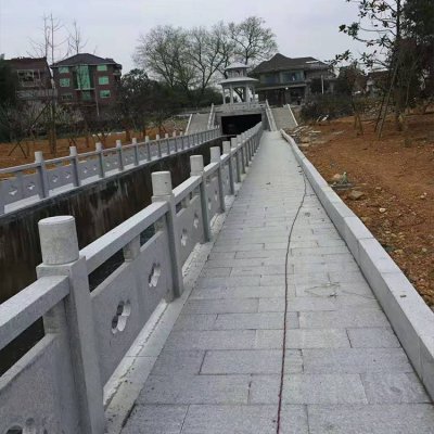 公园河道街边安装青石镂空防护栏板 