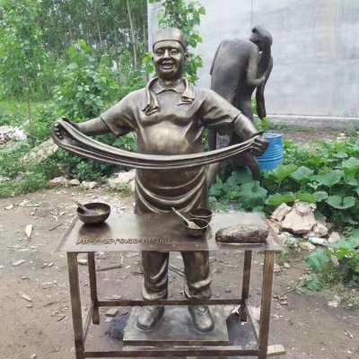景区景点玻璃钢仿铜卖牛肉面的人物小品 
