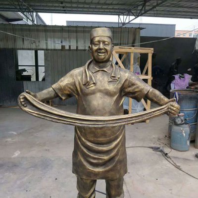 玻璃钢仿铜拉拉面的情景人物雕塑 拉面雕塑地址作者含义火锅