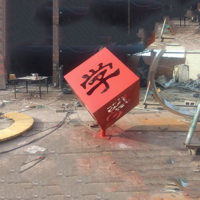 广场摆放不锈钢刻字魔方雕塑 魔方雕塑不锈钢厂商现货流程