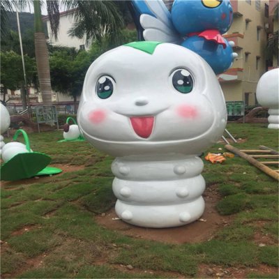 园林户外玻璃钢卡通毛毛虫雕塑 卡通雕塑电话图集名字过程