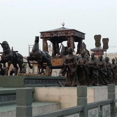 景点广场摆放玻璃钢仿铜古代君王出行马车随行人物雕塑 马车雕塑城堡高清景观敞篷
