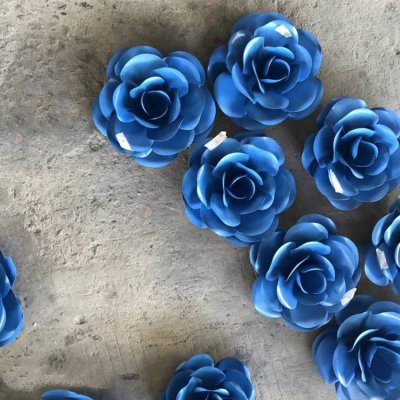 小区公园草地装饰不锈钢彩绘蓝色花朵美陈雕塑 花朵雕塑铜雕工艺儿童圆形