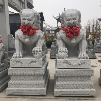 银行大门两侧摆放花岗岩雕刻中式招财狮子门墩雕塑 狮子雕塑青石石敢当石头天然