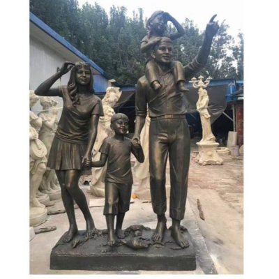 园林公园玻璃钢仿铜一家四口人物景观一家人雕塑 一家人雕塑人群展览品文化李庄