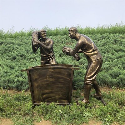 民俗农耕文化玻璃钢仿铜摔粮食的人物雕塑 