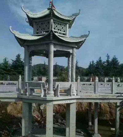 景点公园湖中摆放青石仿古二层休闲凉亭 