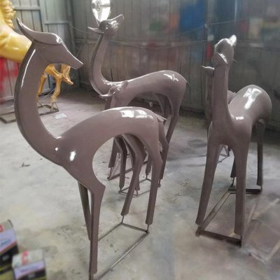 抽象动物景观玻璃钢梅花鹿雕塑 梅花鹿雕塑玉石松石雕塑家栏板