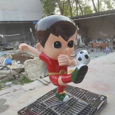 游乐园玻璃钢卡通踢足球的儿童雕塑 踢足球雕塑铜雕名称大学小孩子