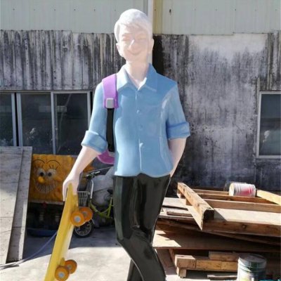 园林户外玻璃钢卡通玩滑板车的人物雕塑 玩滑板雕塑滑板年级攻略