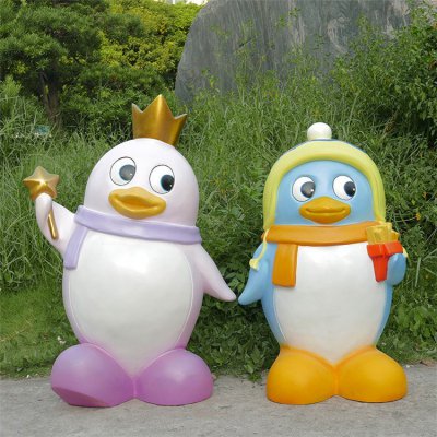 游乐园店铺摆放玻璃钢卡通企鹅雕塑 企鹅雕塑海洋步行街作品游泳