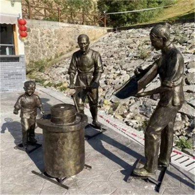 园林景观玻璃钢仿铜磨豆子的人物情景小品 