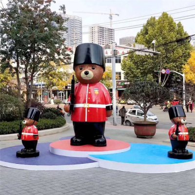 公园装饰玻璃钢公仔雕塑 