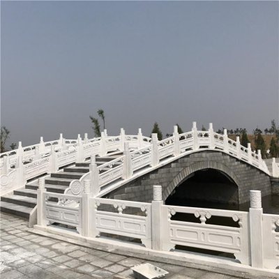 景点公园石桥安装汉白玉防护栏板 
