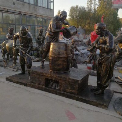 酒厂摆放玻璃钢仿铜酿酒制作流程小品人物雕塑 酿酒雕塑铜雕纯铜花园酿酒厂