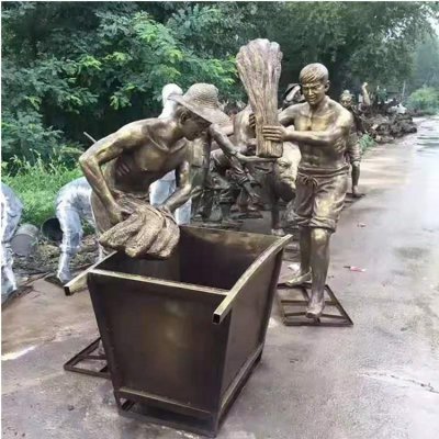 铜雕户外丰收的人物景观 