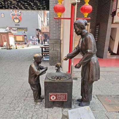 玻璃钢仿铜古镇街道民俗卖汤圆的人物雕塑 