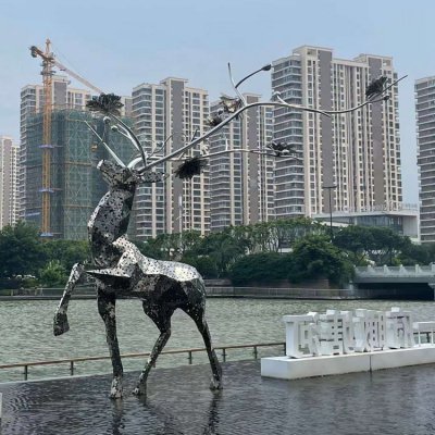 酒店小区户外水池摆放创意不锈钢镂空鹿雕塑 