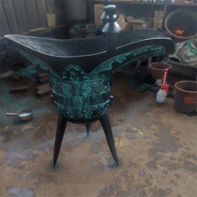 玻璃钢铸铜仿铜青铜器酒杯雕塑