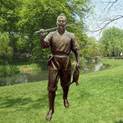 景区景点仿铜捕鱼的古代人物 