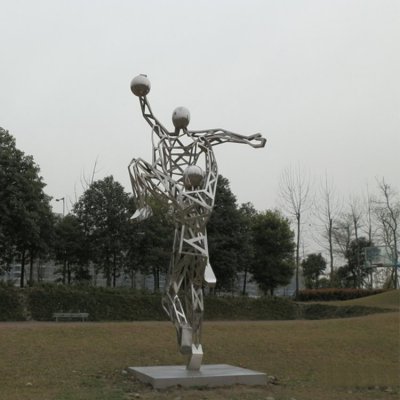 公园摆放不锈钢镂空打篮球运动人物 打篮球雕塑篮球人物大全玻璃钢