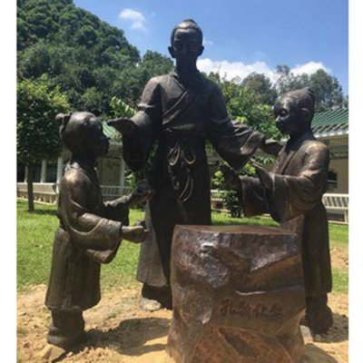 公园摆放玻璃钢仿铜寓言故事孔融让梨人物雕塑 孔融让梨雕塑孔融文字田寨模型