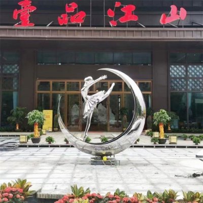 酒店售楼部不锈钢镜面创意圆环上跳舞的雕塑摆件 