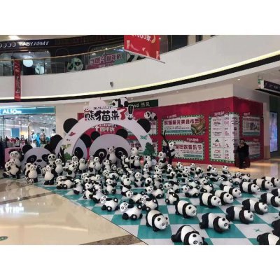 商场店铺玻璃钢卡通熊猫雕塑 熊猫雕塑图片起名字铁站小说
