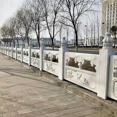 街道边摆放大理石梅兰竹菊栏板 