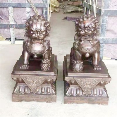 一对镇宅招财玻璃钢仿铜狮子雕塑 