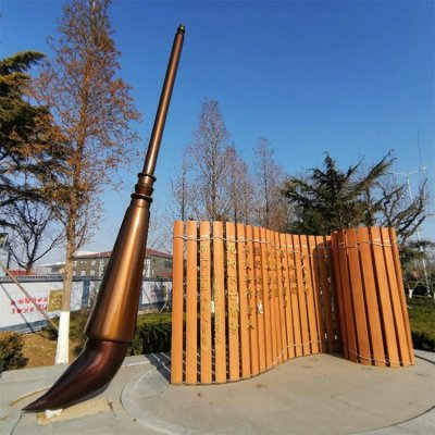 公园园林摆放玻璃钢仿铜毛笔竹简标识景观雕塑 竹简雕塑图片书本尺寸校园