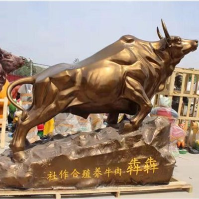 养殖场合作社玻璃钢仿铜大型牛雕塑 