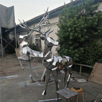 抽象动物景观不锈钢镜面几何块面园林梅花鹿雕塑 