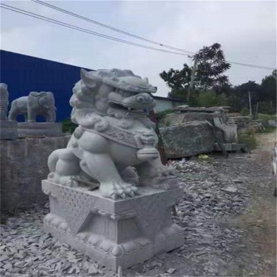 园林景观户外青石石雕创意景观狮子雕塑 狮子雕塑价格石球的真假攻略