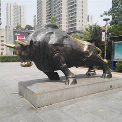 工厂企业玻璃钢仿铜大型华尔街牛雕塑 华尔街牛雕塑铜雕刻之乡制造加工厂