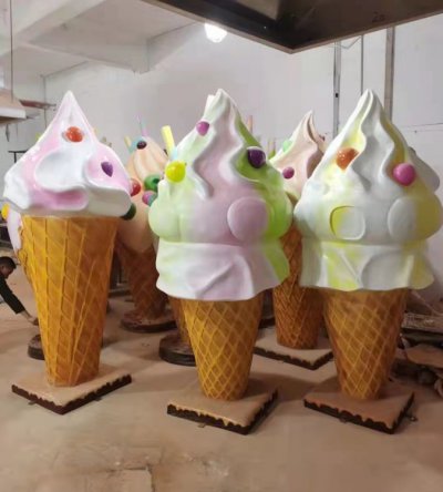 商场甜品店摆放玻璃钢仿真冰激凌景观小品 冰激凌雕塑玻璃钢座椅大型喷泉