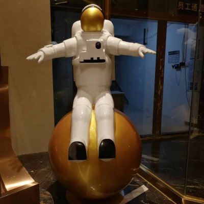室内创意玻璃钢太空人雕塑 