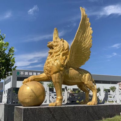 玻璃钢仿铜带翅膀的飞狮雕塑 