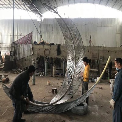 大型景观美陈落地装饰摆件不锈钢羽毛雕塑 羽毛雕塑翅膀信息工艺品立意