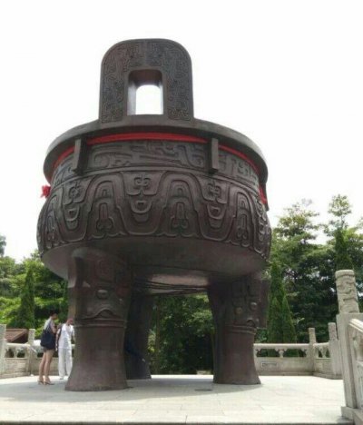 广场大型祈福双耳园鼎雕塑 