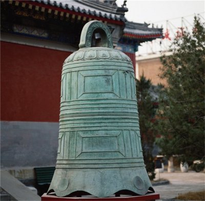 景区寺庙摆放青铜器祈福撞钟雕塑 
