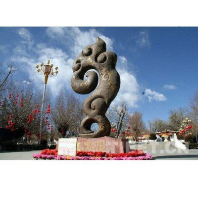 广场玻璃钢仿铜抽象火苗标志景观雕塑 火苗雕塑意思风力腿部传统