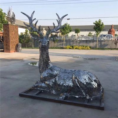 小区园林装饰卧姿不锈钢字体镂空鹿雕塑 