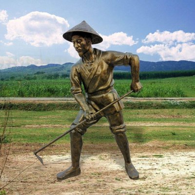 园林玻璃钢仿铜农耕文化锄草的人物小品 