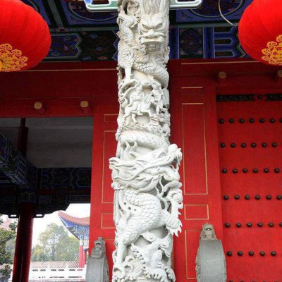 青石石雕盘龙景观石柱雕塑 