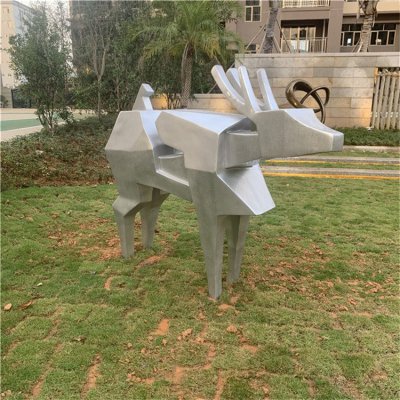 小区园林草地摆放玻璃钢抽象鹿雕塑 