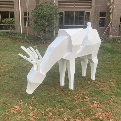 园林草地玻璃钢抽象几何鹿雕塑 
