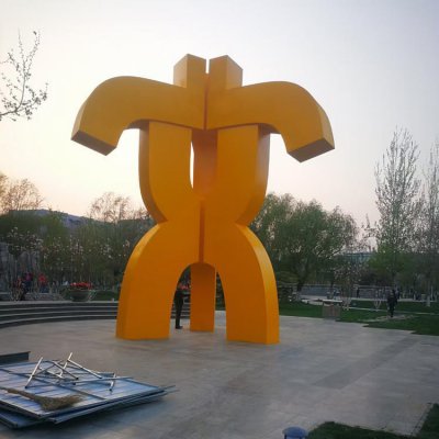 广场异形创意不锈钢景观雕塑 景观雕塑价格表价位鱼缸主题