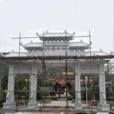青石石雕大型三门四柱景观牌楼雕塑 