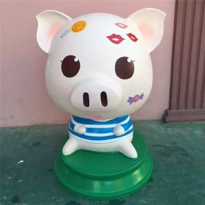 园林户外玻璃钢卡通小猪雕塑 小猪雕塑幸福干草堆泥土青铜